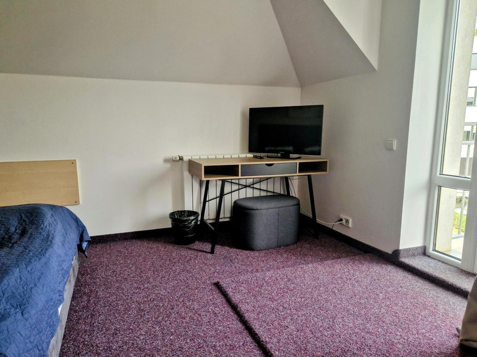 ברון Family Hotel Maxim מראה חיצוני תמונה