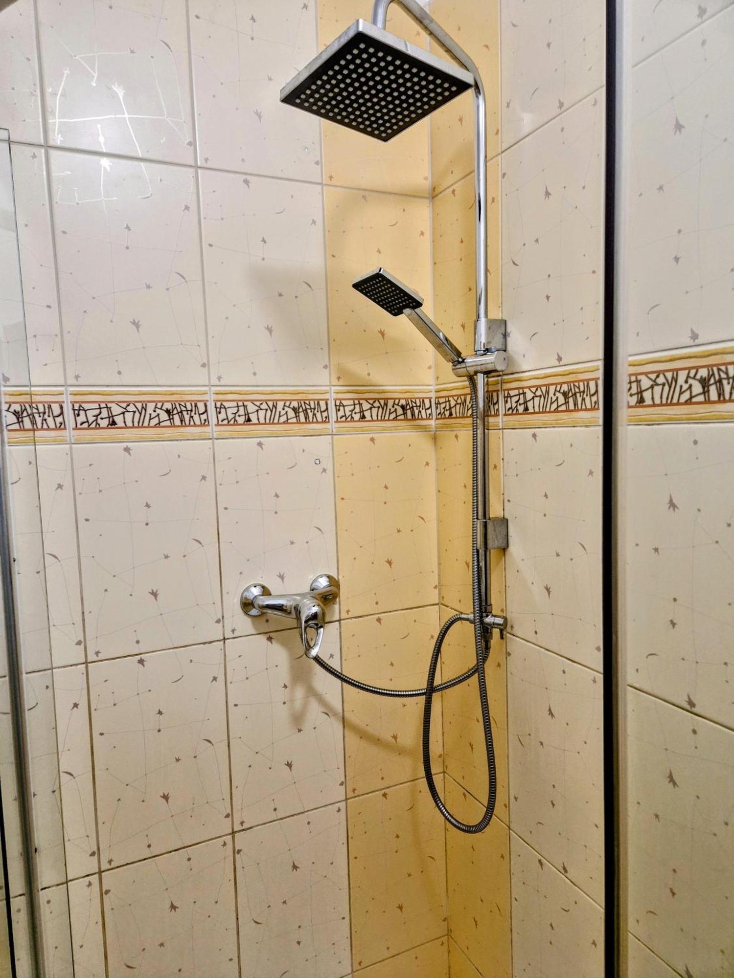 ברון Family Hotel Maxim מראה חיצוני תמונה