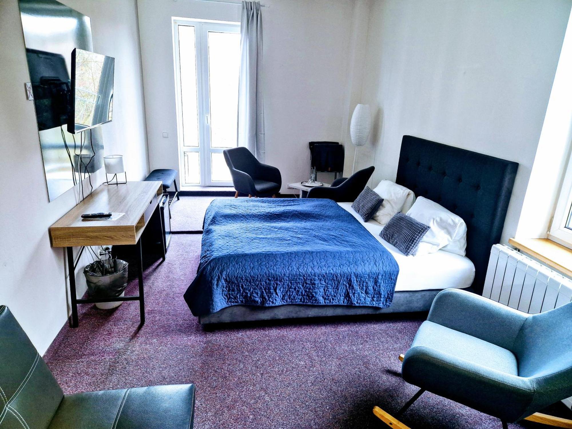 ברון Family Hotel Maxim מראה חיצוני תמונה